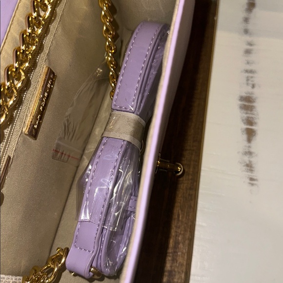 Lilac Rhinestone-Embellished Crossbody Bag with Gold Hardware - Picture 2 of 2